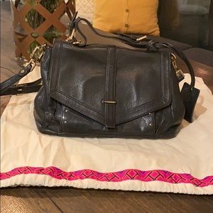 Authentic Tory Burch handbag with messenger strap